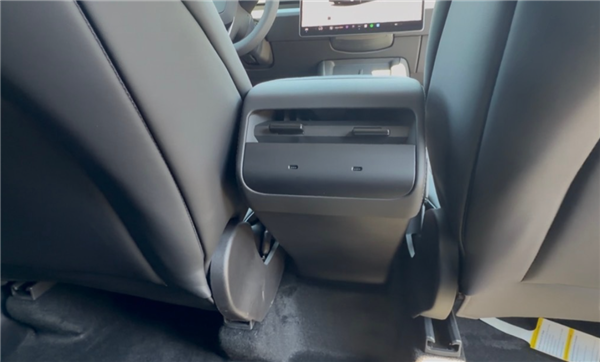 Tesla 粉絲大失所望 Model 3/Y 平價版配置大縮水 逾12功能減配僅平$XXXX？