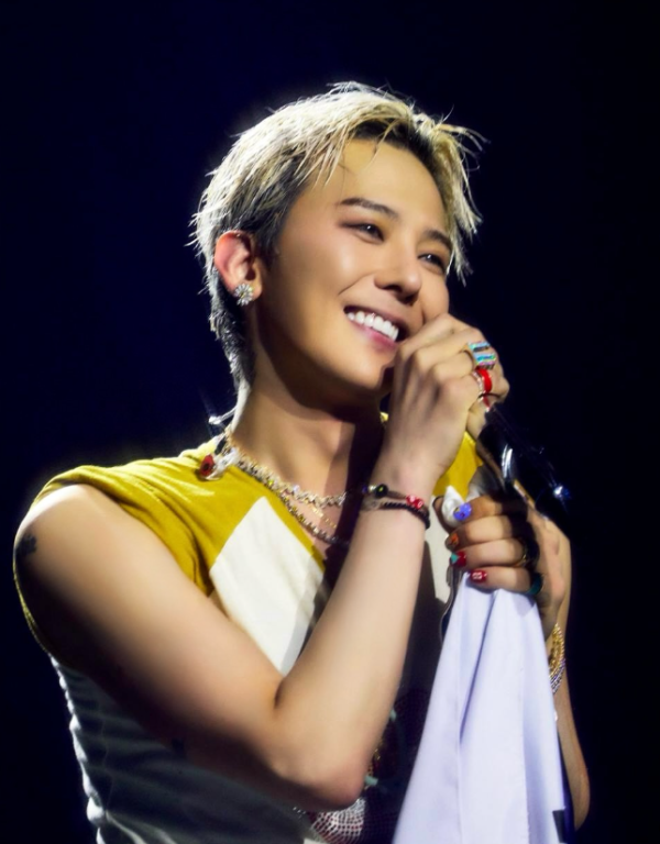獅子座男神︰GD（圖片來源︰IG@xxxibgdrgn）