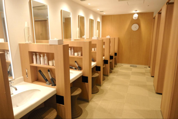 沖繩那霸機場首家膠囊酒店開幕！「頭等艙」享受可淋浴過夜休息0起 