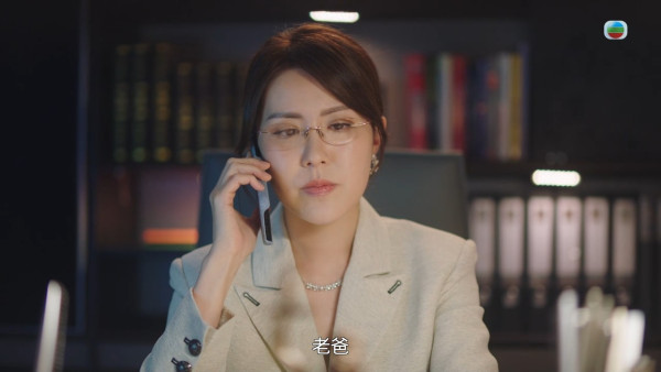 巨塔之后｜劉佩玥眼鏡娘律師造型獲讚「氣質封神」 親揭與樂珈嘉上契之謎