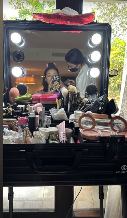 莊思敏婚禮現場相片曝光超Deep V搏到盡 16字回應老公高級督察身份