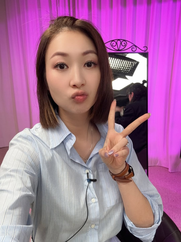 莊思敏婚禮現場相片曝光超Deep V搏到盡 16字回應老公高級督察身份