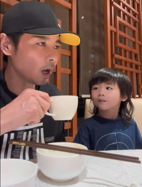 蔡少芬張晉5歲囝囝近照曝光父子超似樣!狼尾長髮造型激似爸爸惹驚呼:係一個餅印