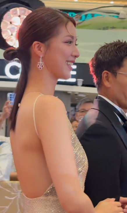 30歲陳曉華生圖瘋傳揭最真實容貌！零修圖狀態驚人獲一致認證比上鏡更靚