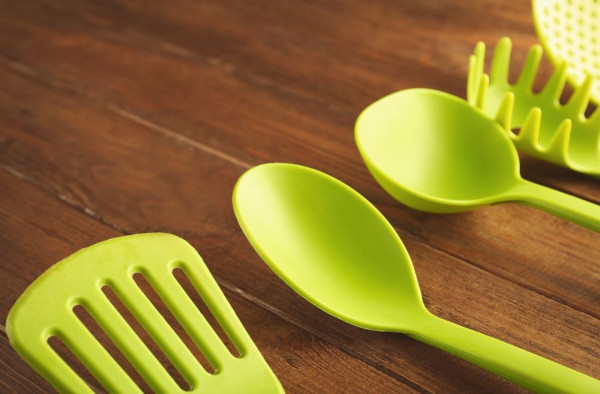 鑊鏟推介︱4款常見鑊鏟材質大比併！矽膠鑊鏟不傷鍋/不銹鋼鑊鏟耐熱兼耐用【附高CP鑊鏟推介】