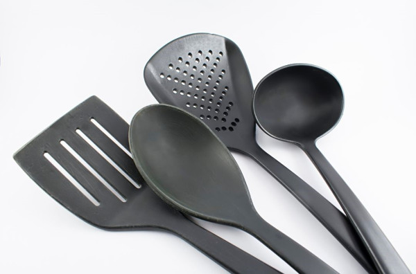 鑊鏟推介︱4款常見鑊鏟材質大比併！矽膠鑊鏟不傷鍋/不銹鋼鑊鏟耐熱兼耐用【附高CP鑊鏟推介】