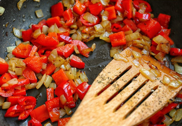 鑊鏟推介︱4款常見鑊鏟材質大比併！矽膠鑊鏟不傷鍋/不銹鋼鑊鏟耐熱兼耐用【附高CP鑊鏟推介】