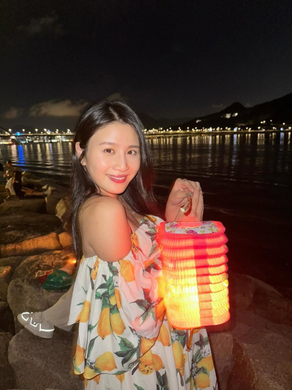 林芊妤Coffee貼比堅尼泳衣照晒巨肚 懷孕近9個月豐滿上圍再升級效果極澎湃