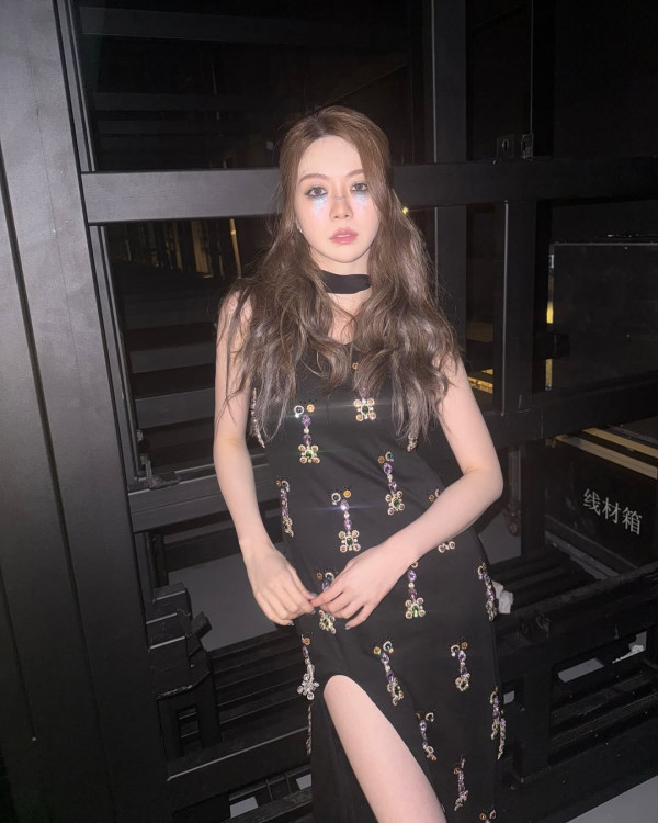曾樂彤性感睡衣開婚前派對盡顯圈中好人緣 三代女團激罕同場阿Sa獲讚冇得輸！