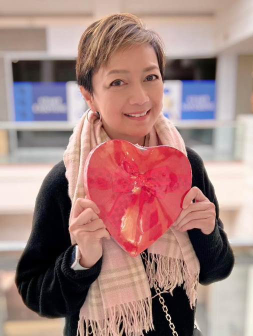 前港姐冠軍淡出娛樂圈後殘爆近照流出!驚現老態皺紋嚇壞網民︰對眼咩事?