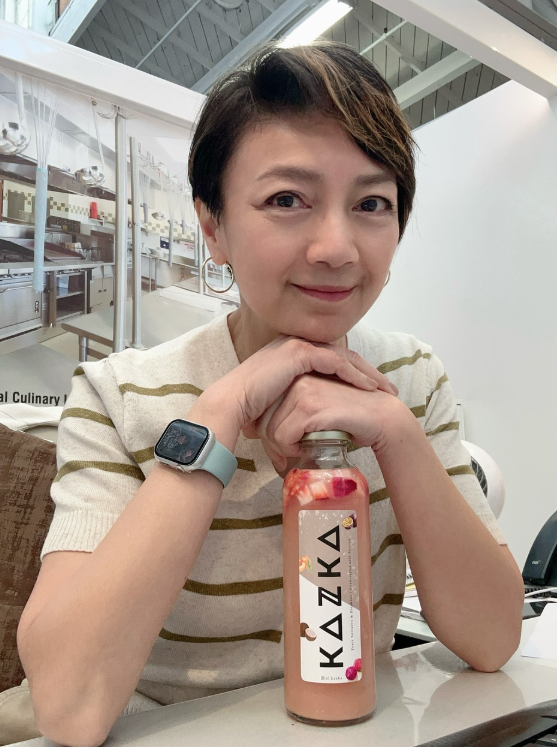 前港姐冠軍淡出娛樂圈後殘爆近照流出!驚現老態皺紋嚇壞網民︰對眼咩事?