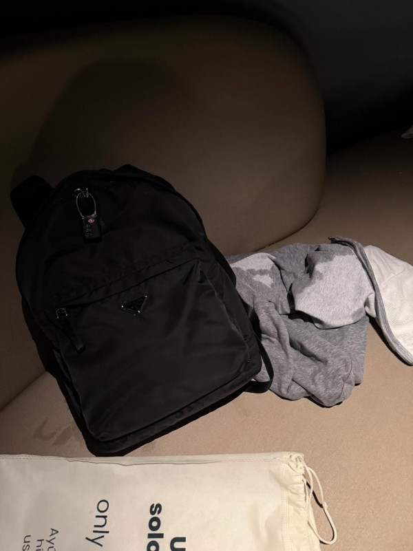 旅客歐遊住酒店天花板竟漏屎 報銷逾3萬財產 網民幽默:至少不是睡覺時