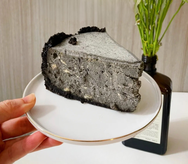 全港最好食紐約芝士蛋糕Sbakery 檸檬蛋白霜＋黑芝麻＋特濃焙茶味