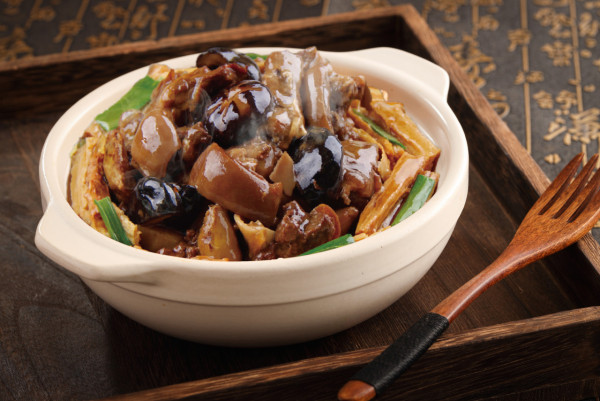 鑽石山酒樓推出$1片皮鴨/羊腩煲/燒鵝優惠！2人堂食即可享$1優惠 平日周末都適用！