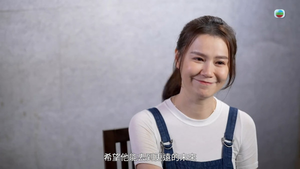 黃翠如爸爸千字文家書勉勵愛女走出低谷 一張食雪糕合照曝深厚感情盡在不言中