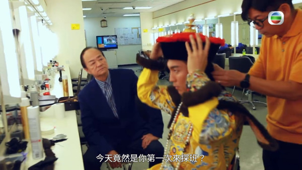 狄龍年輕時裁縫型英帥工作照曝光 兒子譚俊彥體驗父親昔日裁縫學師生涯