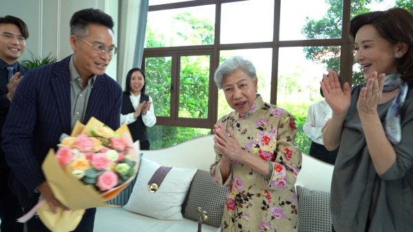 金式森林｜91歲羅蘭超高齡拍劇惹健康擔憂 鏡頭後片段曝光老人家開工精神狀態