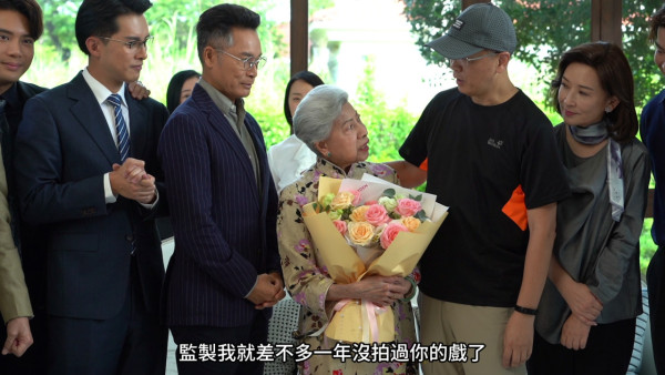 金式森林｜91歲羅蘭超高齡拍劇惹健康擔憂 鏡頭後片段曝光老人家開工精神狀態
