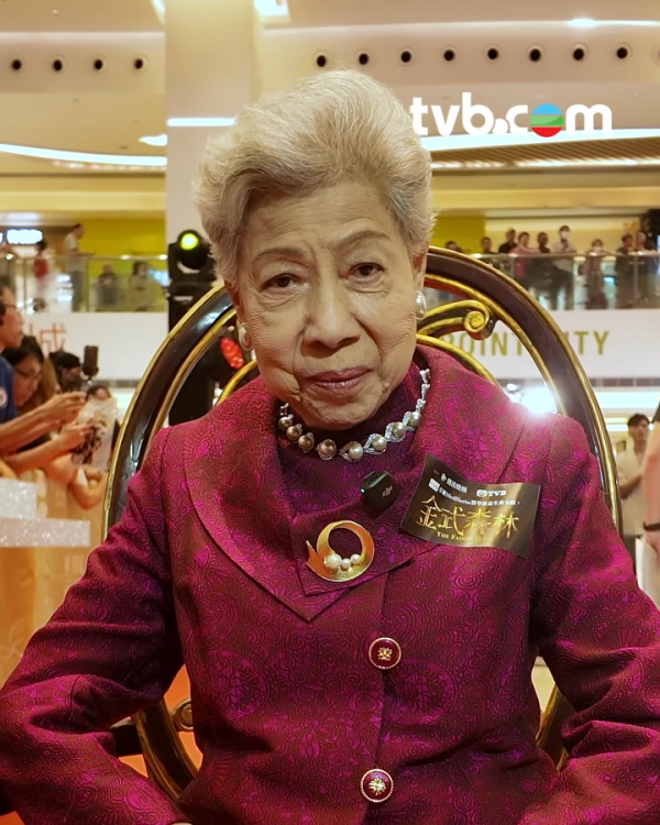 金式森林｜91歲羅蘭超高齡拍劇惹健康擔憂 鏡頭後片段曝光老人家開工精神狀態