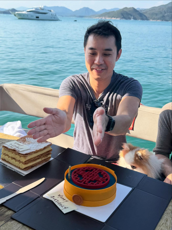 麥明詩親子泳衣照曝光最真實身形 產後半年極速修身索爆狀態大勇！