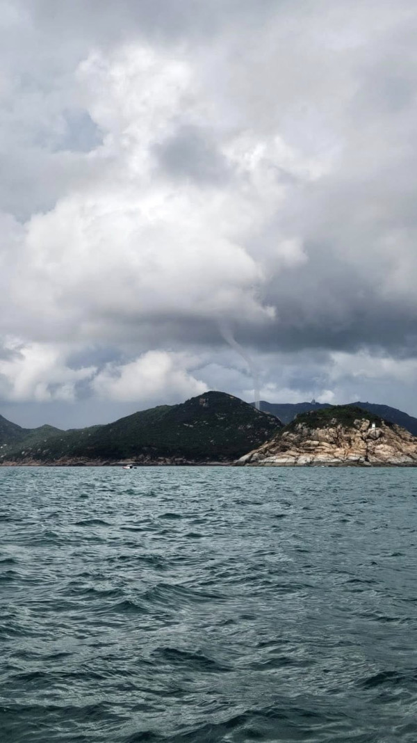 南丫島罕現水龍捲市民目擊持續約數分鐘 天文台拆解形成原因
