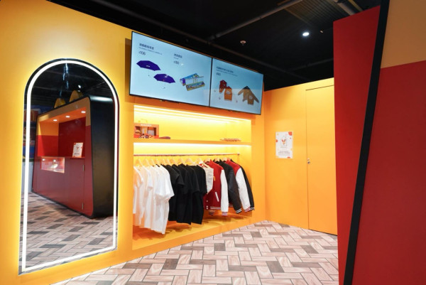 大媽手機太大聲滋擾車長駕駛 兩度企圖襲擊司機 車長8字真言相勸獲讚