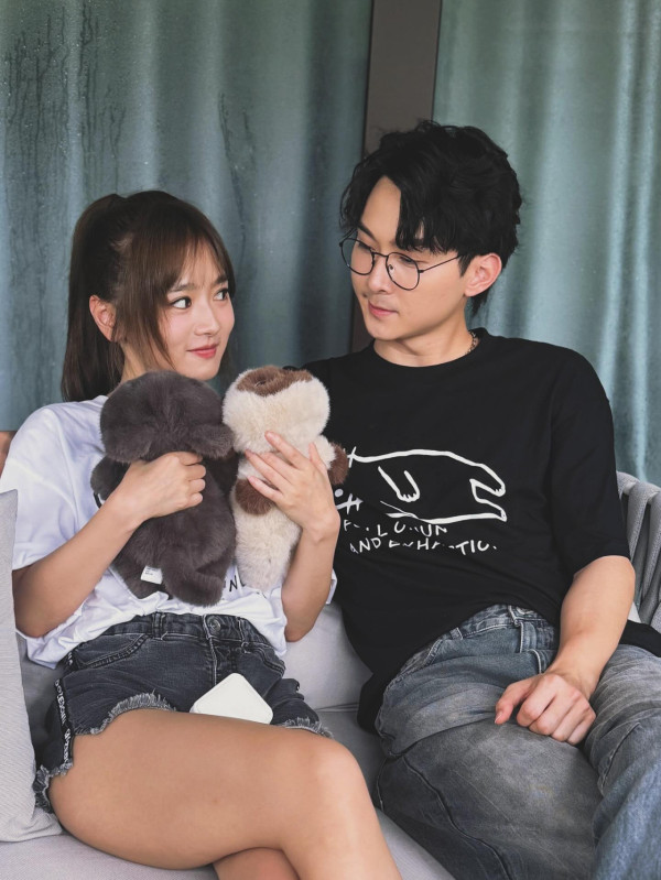 林俊其羅毓儀拍拖不到3個月正式見家長 超前部署被網民催婚：把握今年！