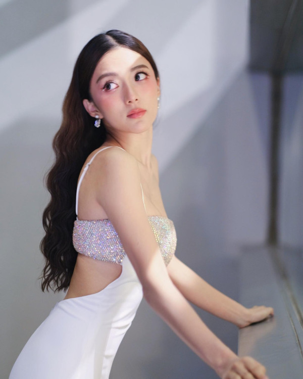 30歲陳星妤面容疑離奇僵硬片段瘋傳 表情狀態唔自然惹網民猜測︰以前唔係咁