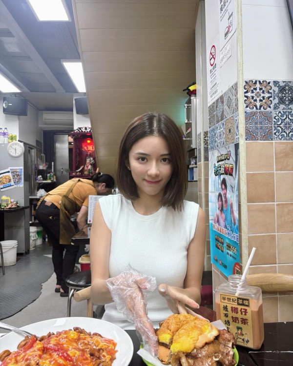 30歲陳星妤面容疑離奇僵硬片段瘋傳 表情狀態唔自然惹網民猜測︰以前唔係咁