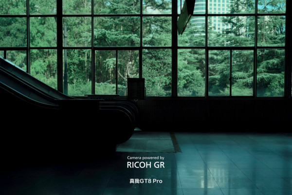 realme GT 8 Pro 聯乘 Ricoh 實拍曝光 專屬 UI、高對比黑白濾鏡還原 GR「森山大道」風味