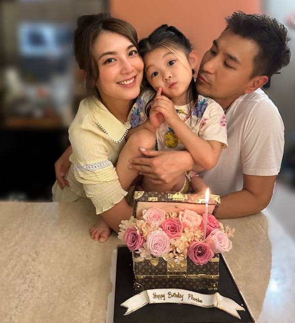 視帝結婚7週年夫妻打架相曝光 拳館擂台上大打出手震驚網民！