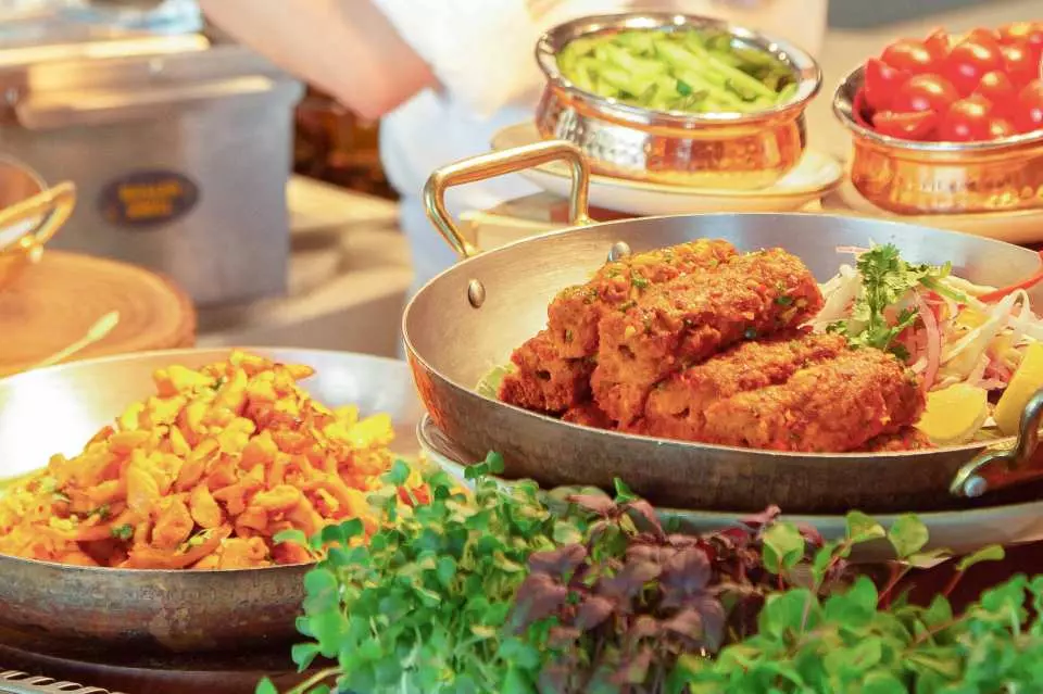 香港富麗敦海洋公園酒店自助餐第二位$10！3.5小時任食龍蝦/雪蟹腳/土耳其烤肉/鹿肉