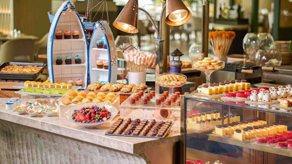 香港富麗敦海洋公園酒店自助餐第二位$10！3.5小時任食龍蝦/雪蟹腳/土耳其烤肉/鹿肉