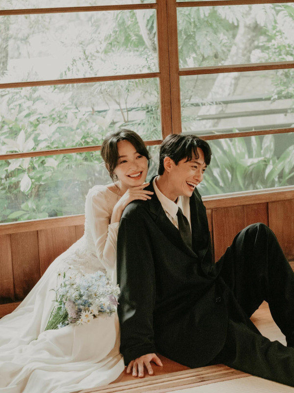 劉俊謙蔡思韵結婚丨劉俊謙蔡思韵低調完婚婚紗照曝光 拍拖5年宣佈喜訊：我們結婚了