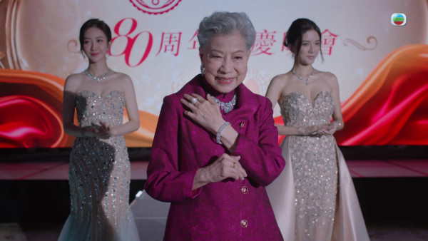 金式森林丨陳星妤情趣睡衣跌膊情挑陳浚霆 極盡女性魅力噴血指數爆燈！