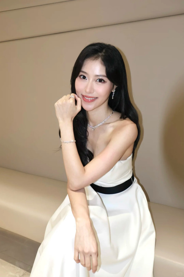 葉念琛新戲女主角「阿寶」人選揭曉！24歲港姐冠軍接棒 一張背影照揭真身