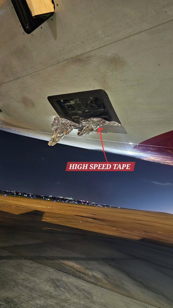 網民直擊 飛機起飛前竟黐膠帶？途中膠帶斷裂，真相大反轉！