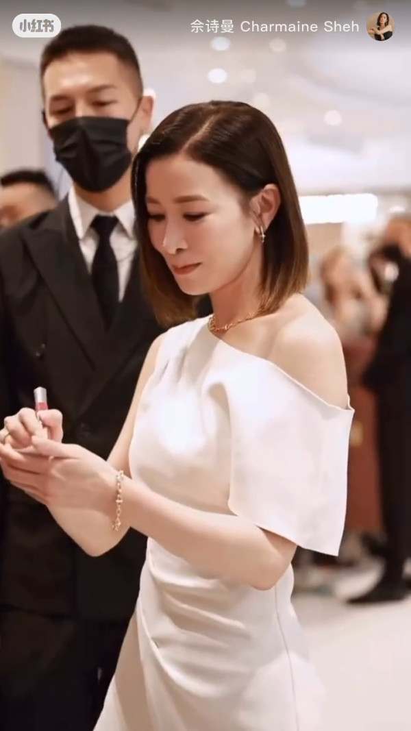 最美視后「短休復工」近距離生圖流出!一舉動獲一面倒好評 網民:當她粉絲幸福