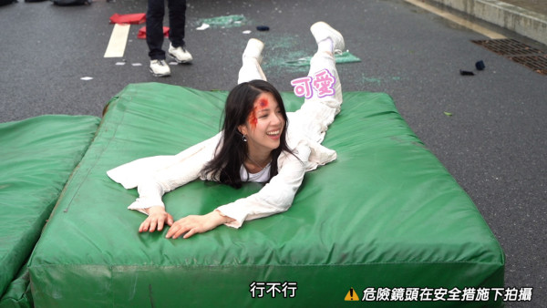 陳曉華驚人柔軟度晒「擘腿神功」  44吋無敵長腿拉過頭震撼視覺