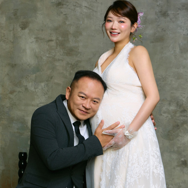 30歲女藝人宣佈喜訊平安產子晒餵母乳照！IG吐辛酸︰經歷40小時宮縮陣痛