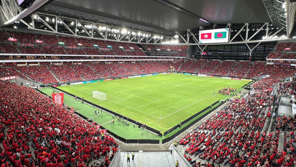 入場噩夢 因iPad、手提電腦被拒門外 球迷抱怨啟德體育園配套落後