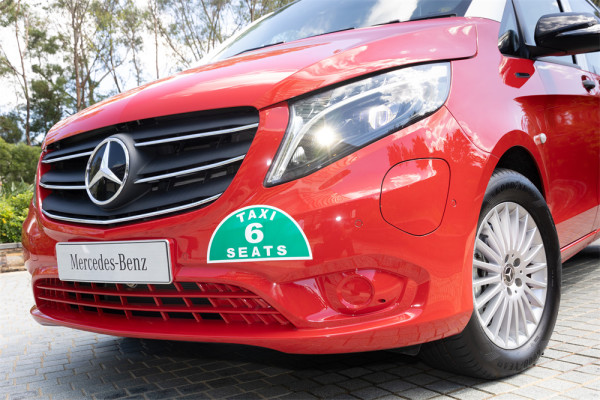 平治 eVito 電動輪椅的士抵港 6 大主動安全輔助系統+低地台設計