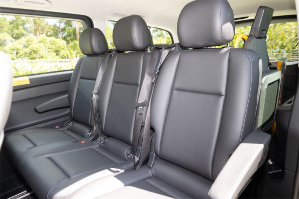 平治 eVito 電動輪椅的士抵港 6 大主動安全輔助系統+低地台設計