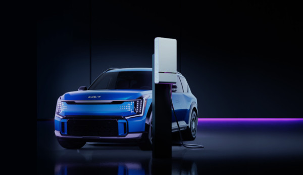 Wallbox 神器 Quasar 2 雙向充電成功 停電時用 Kia EV9 變身家庭供電電池