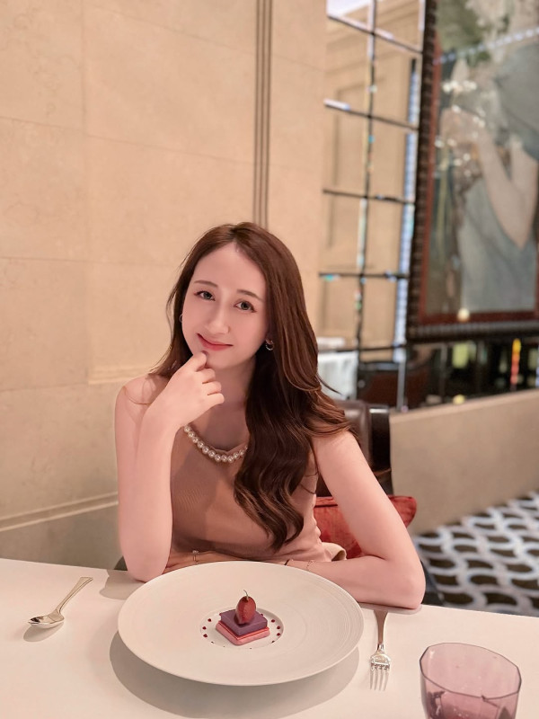 TVB新聞女神低調產子貼BB相報喜 榮升新手媽媽：「你自己挑了日子出生」