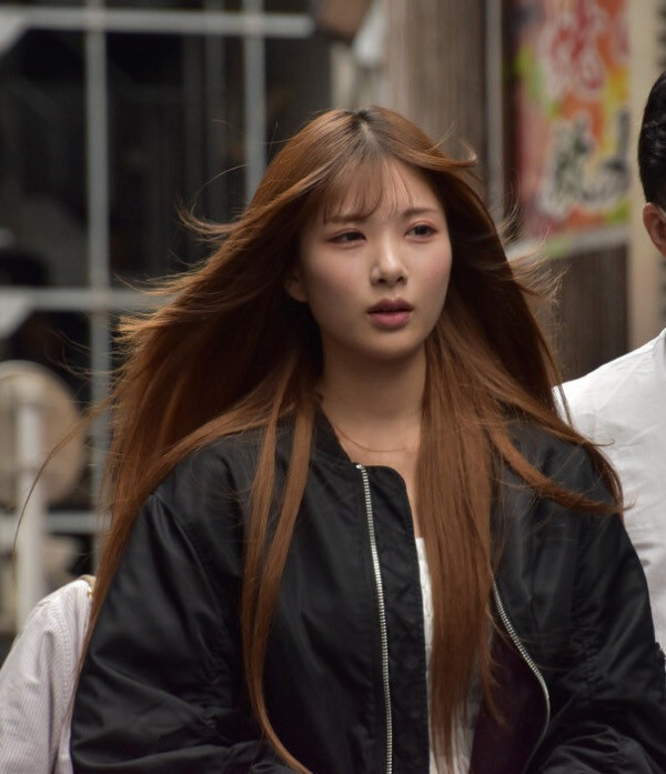 東京酒吧老闆逼員工下海接客400人 21歲女共犯「女星級顏值」意外成焦點 