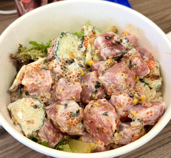 2025香港9大爆丼級Poke Bowl推介！必試巨型魚生飯「滿到瀉」CP值天花板 附平價及奢華選擇