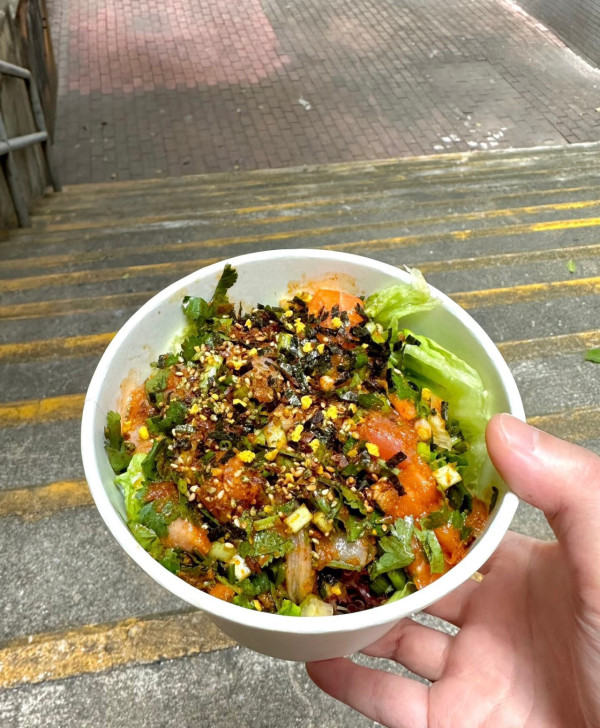 2025香港9大爆丼級Poke Bowl推介！必試巨型魚生飯「滿到瀉」CP值天花板 附平價及奢華選擇