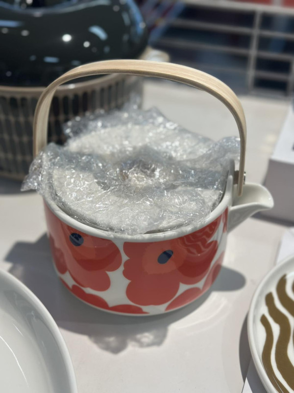 銅鑼灣marimekko開倉特賣！花花水杯/茶具/餐碟/廚房用品！