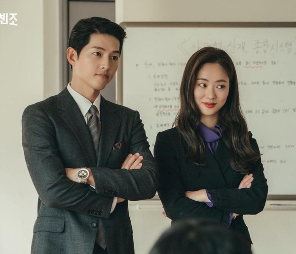 你的MBTI人格是什麼顏色？16型人格代表色對應解析 INTJ玄樟棕、ENFJ楝花紫【附象徵特質】